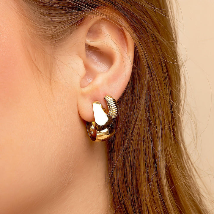 Brinco Argola Trabalhado Banhado a Ouro 18K - Liven Semijoias